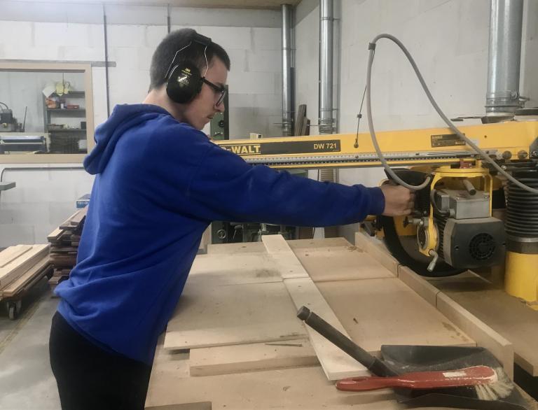 OV2 - hout en metaal